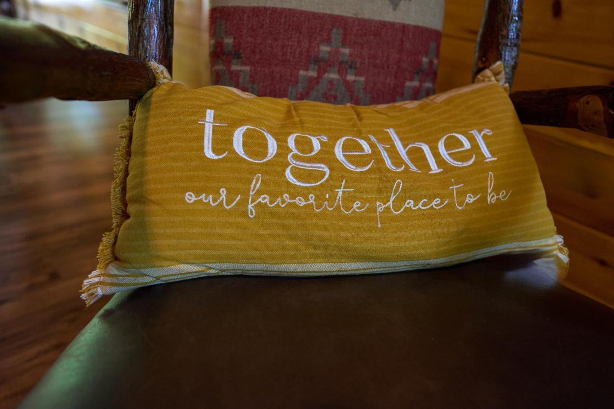 Firefly Lodge Holiday Home Gatlinburg Bagian luar foto